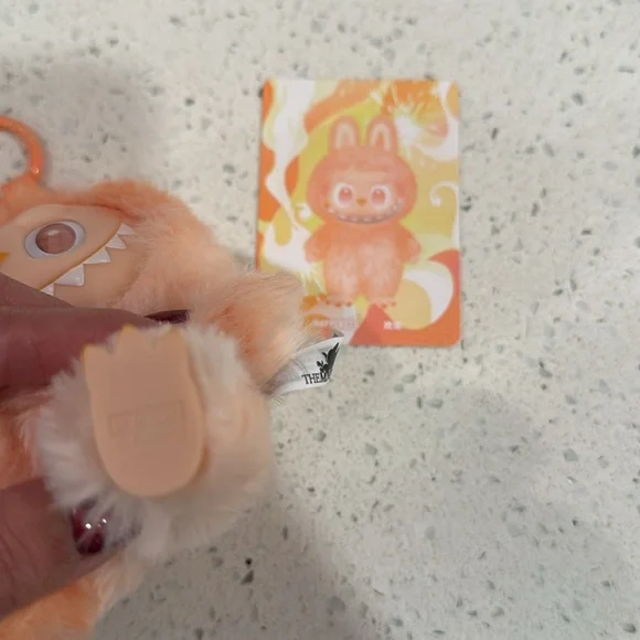 Labubu Big into Energy Authentic - Picture 2 of 3